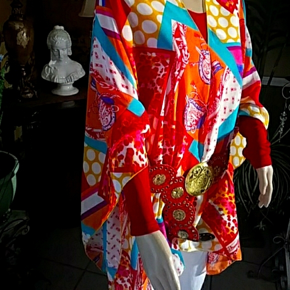 SALE 🎁Versatile poncho/cover all/top - Picture 2 of 3